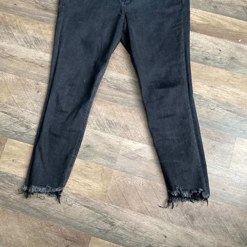 Express Black Skinny Jeans with Frayed Hem - Picture 2 of 8